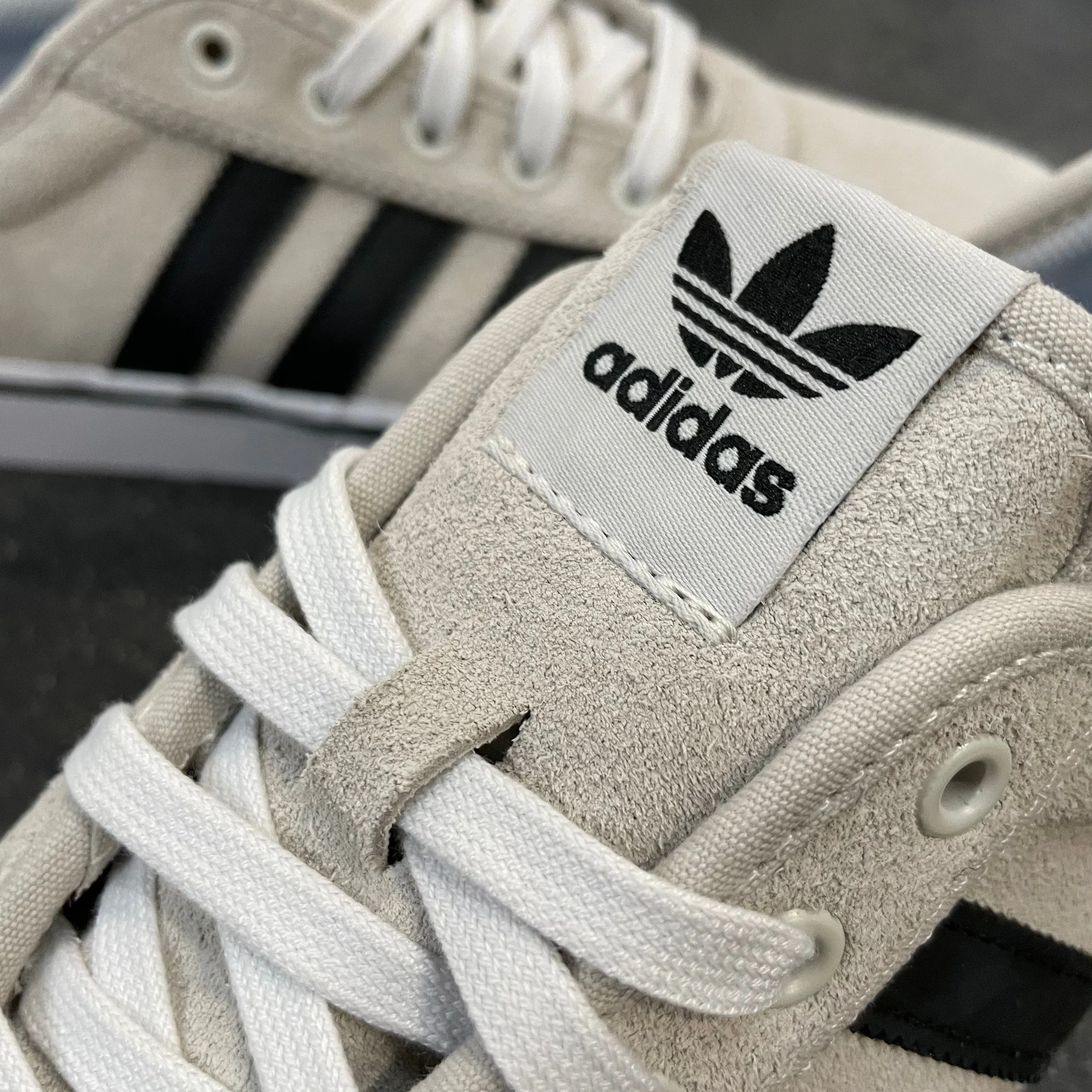 Adidas Adi Ease White/Black