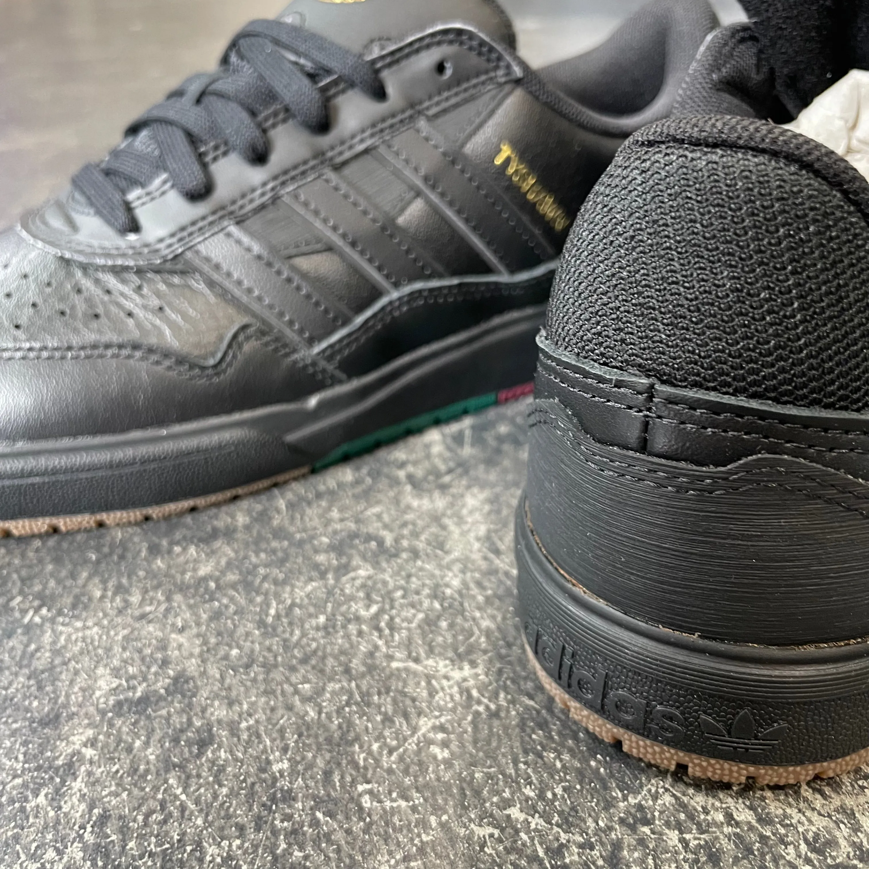 Adidas Tyshawn II Black/Black/Green