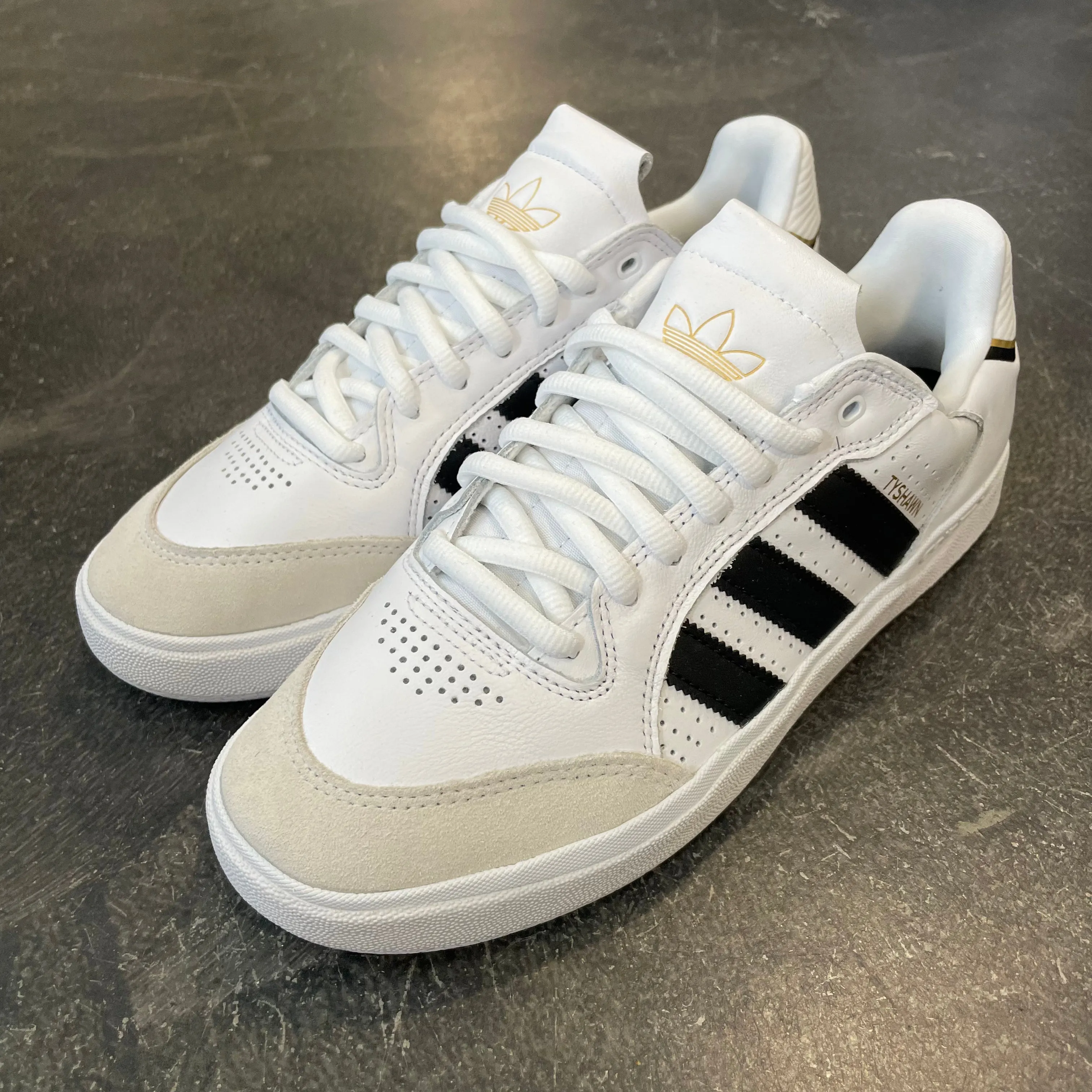 Adidas Tyshawn Low White/Black/Gold