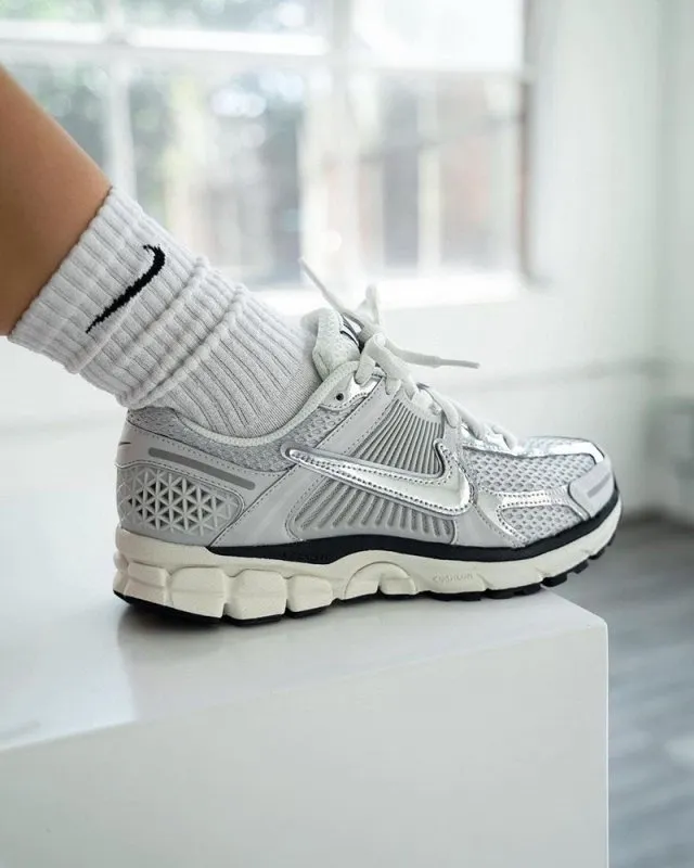 Nike Zoom Vomero 5 Photon Dust Metallic Silver 白銀 慢跑鞋 FD0884-025